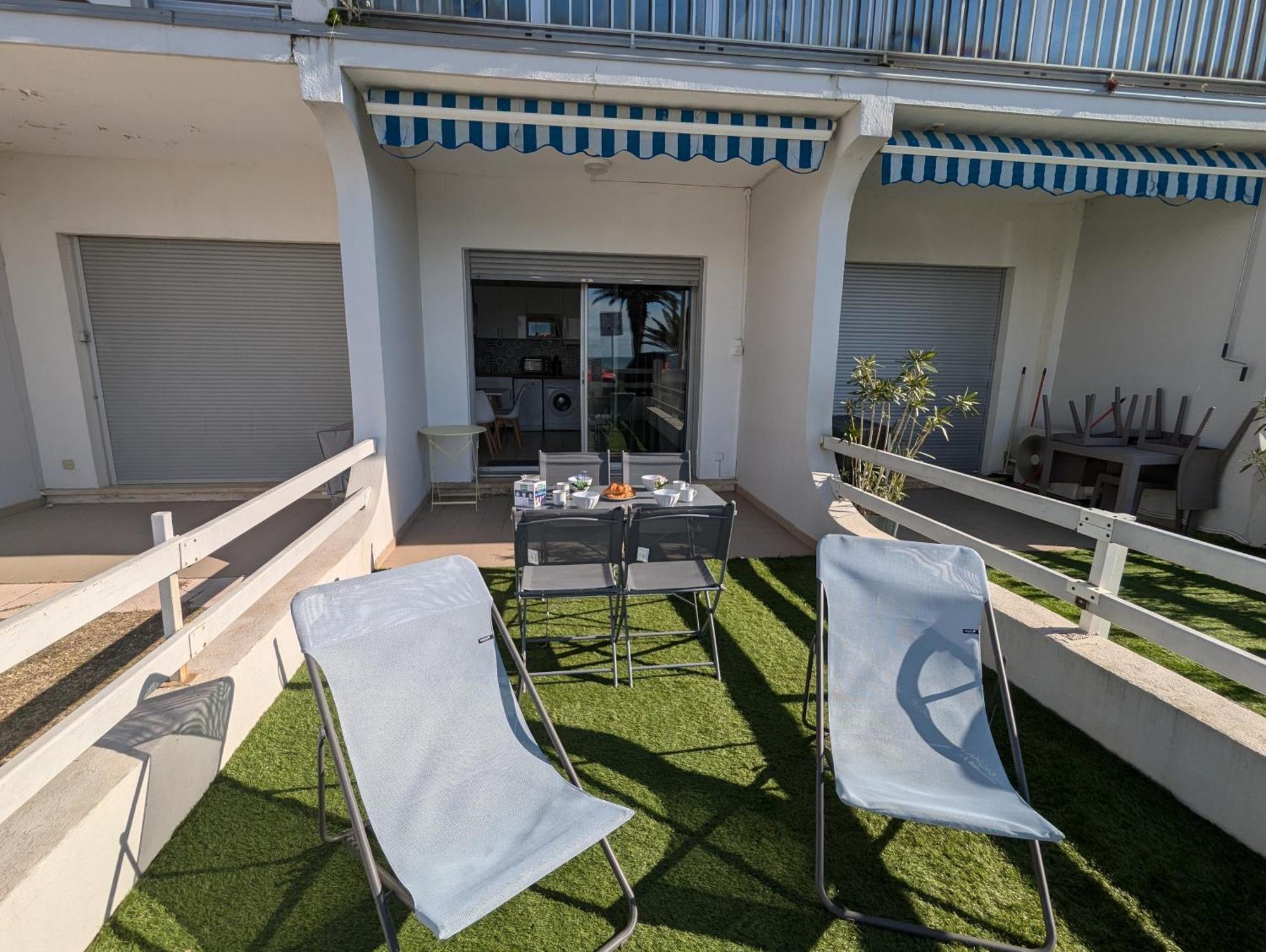 Sol-Y-Days Goeland, Appartement Avec Terrasse Front De Mer Et Place De Parking En Centre-Ville Льо Гро-дю-Роа Екстериор снимка