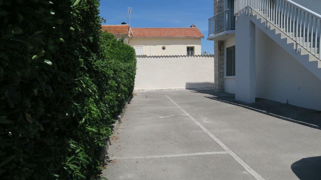Sol-Y-Days Goeland, Appartement Avec Terrasse Front De Mer Et Place De Parking En Centre-Ville Льо Гро-дю-Роа Екстериор снимка